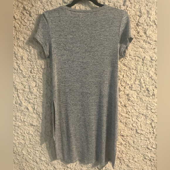 Heathered Gray Tee - Picture 5 of 5